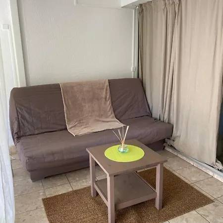 Apartmán 4 Personnes Avec Terrasse Et Piscine Proche Et Commerces *